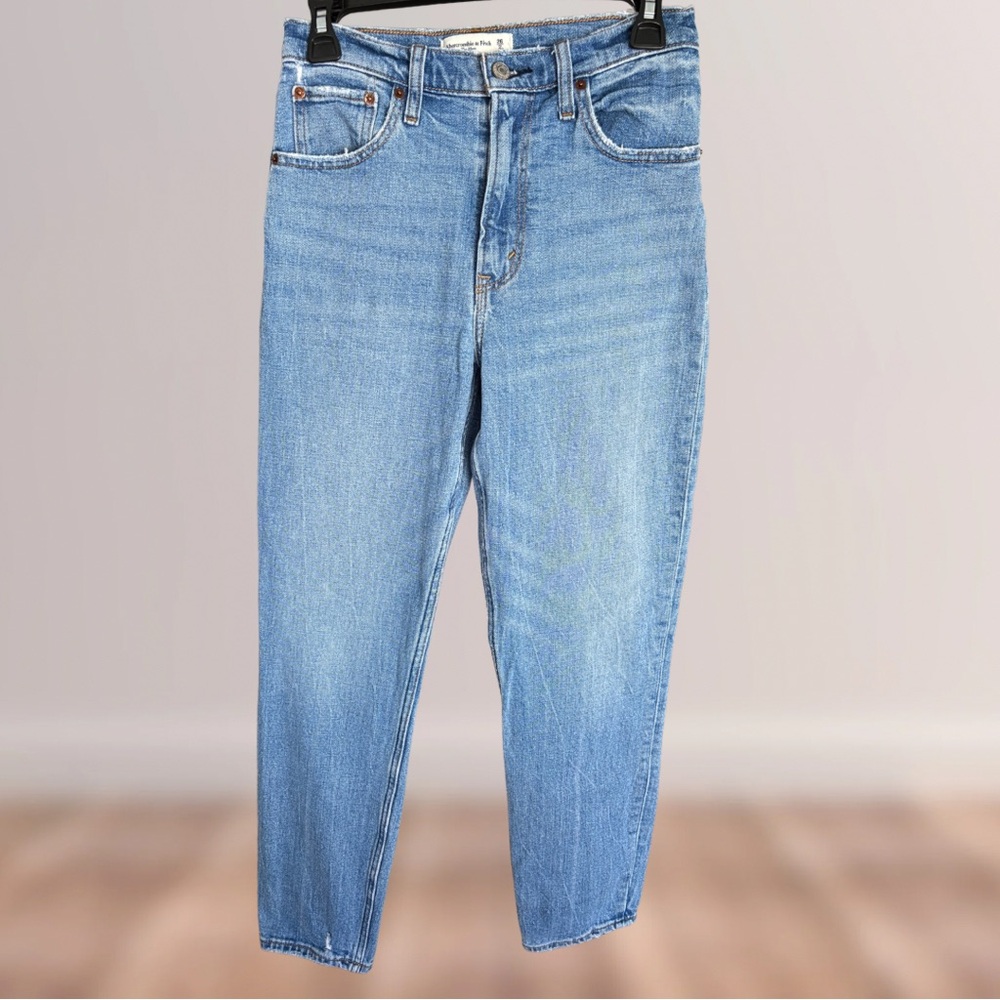 Abercrombie & Fitch The Mom High Rise Jeans - Picture 5 of 10
